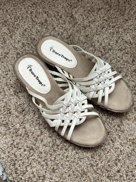 Bare Traps Weave Design Leather Slide On Mules/Sandals - 6M White