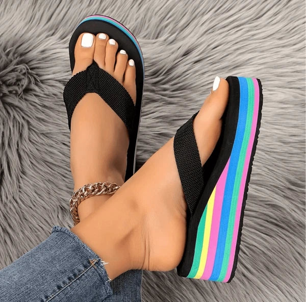 NWT Gorgeous 8 Black Rainbow 80’s Style Wedge Platform Comfy Flip Flop Sandals