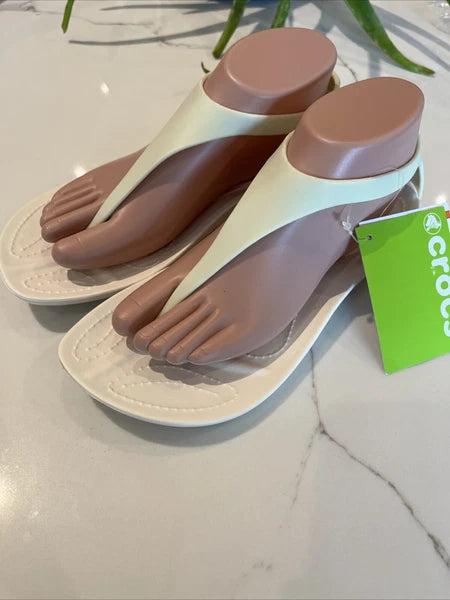 CROCS Women 9 Sexi Flip Flop Thong PALE YELLOW WHITE Serena Sandals NEW NWT