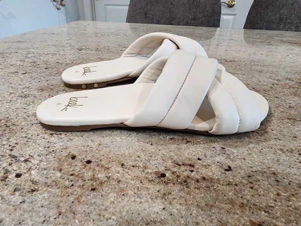 New Women's BEEK Surfbird Eggshell Leather Slide Sandals Size 6