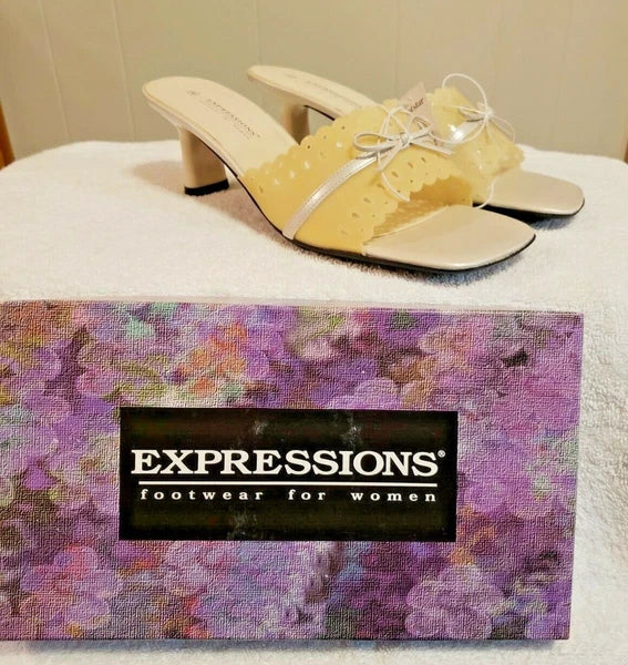 Women's Expressions Clear/Pearl Slide Sandals  Sz  8 New in Box Style #19121