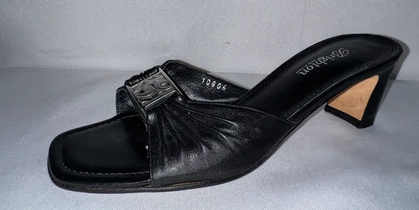 BRIGHTON Shoes Women's Size 7.5 Black Leather Silver Accent TARRAH Sandals Heels