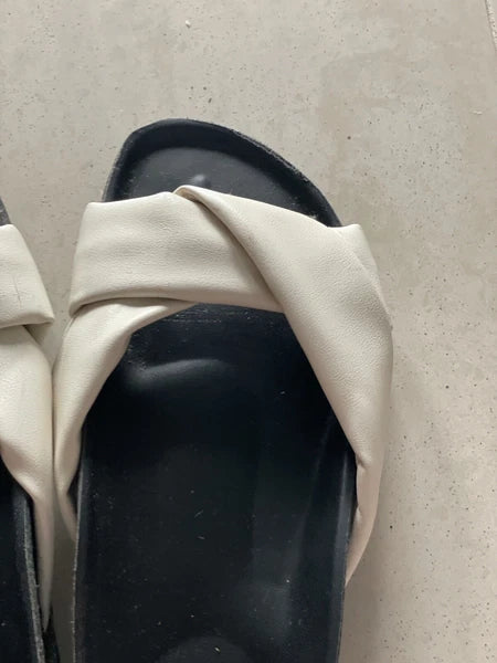 Dazie White Knot-Style Nordic Flats Shoes