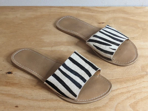 Coconuts by Matisse Sandals Women's 8 M Cabana Leather Cow Hair Zebra Style Shoe