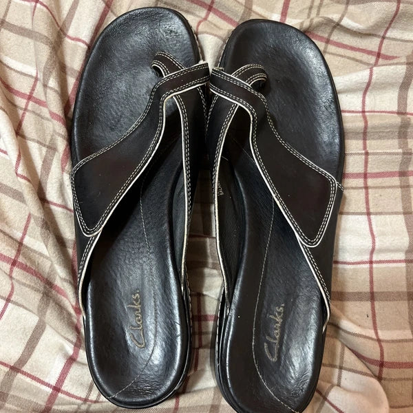 Clarks Womens Soft Black Leather Sandals Grannycore