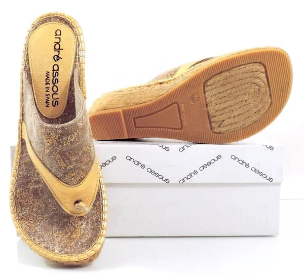 Andre Assous Annette Wedge Espadrille Thong  Slide Sandal Toast Bronze Size 9