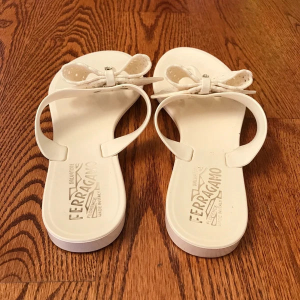Salvatore Ferragamo Bali Jelly  Sandals Womens 6 Ivory White Rubber Flip Flops
