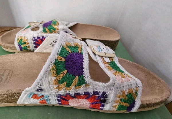 Dirty Laundry Crochet Sandals Women Sz 9 Slip On Shoes Boho Cute Hippie  Flat