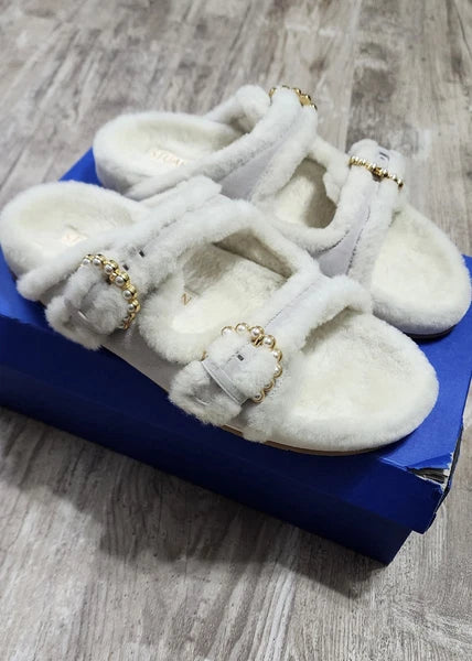 STUART WEITZMAN Piper Chill Slide Sandal Pearl White Shearling Suede Size 9.5