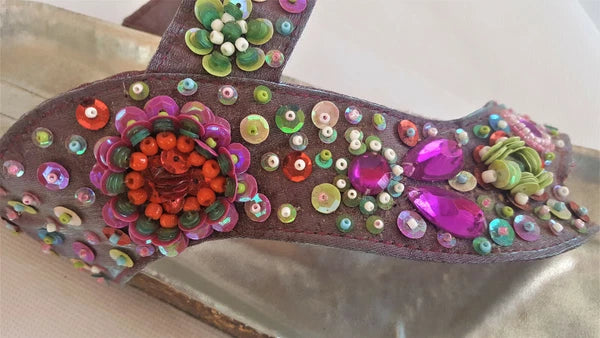 Koan Womens Slip On Thong Flat Sandal Silver Embellished Sz 7.5