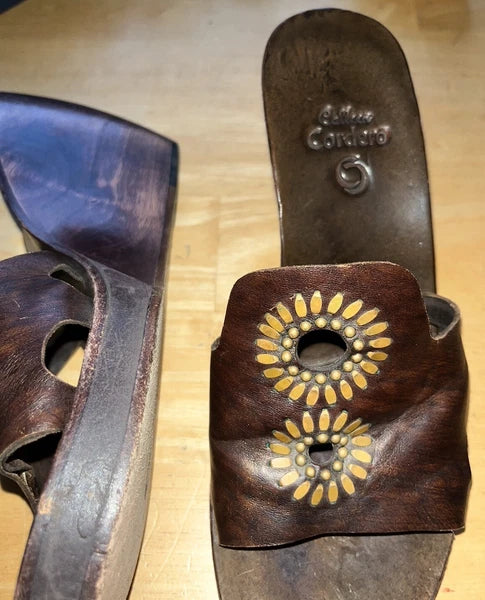 Calleen Cordero studded leather handcarved 3.5” wood wedge platform Sandals Sz 9