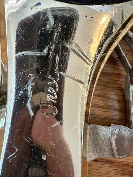 Onex Women's Style "Link" in Platinum Kitten Heel Sandal Size 8M