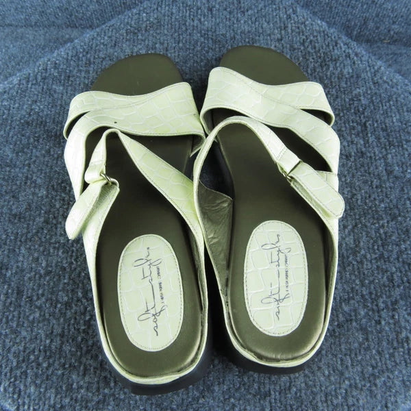 Soft Style  Women Slide Sandal Shoes Size 7.5 Wide Beige Synthetic