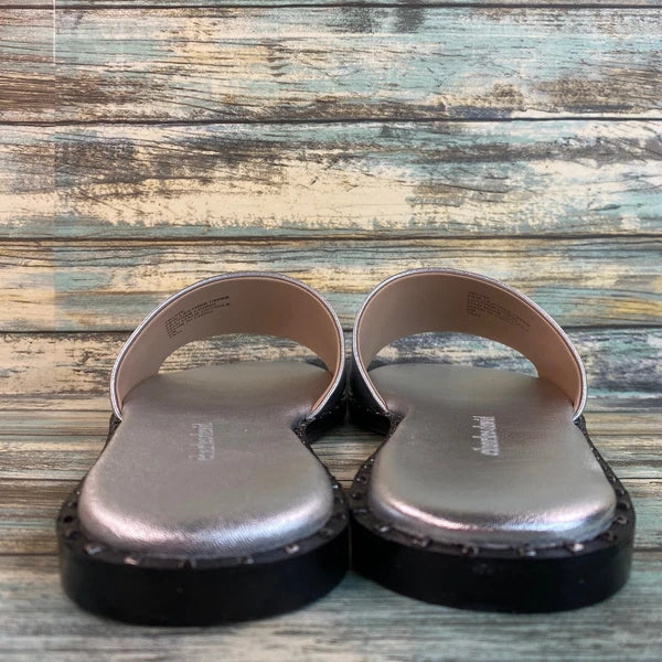 Charles David Slide Sandal Womens Sz 7.5M Silver Leather Low Heel Slip On Casual
