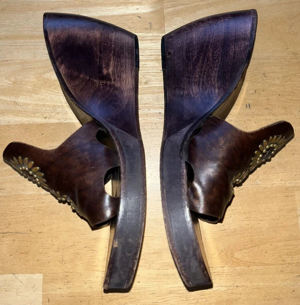 Calleen Cordero studded leather handcarved 3.5” wood wedge platform Sandals Sz 9