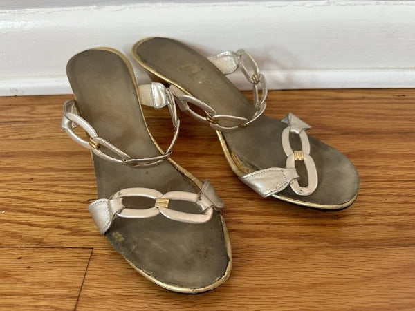 Onex Women's Style "Link" in Platinum Kitten Heel Sandal Size 8M